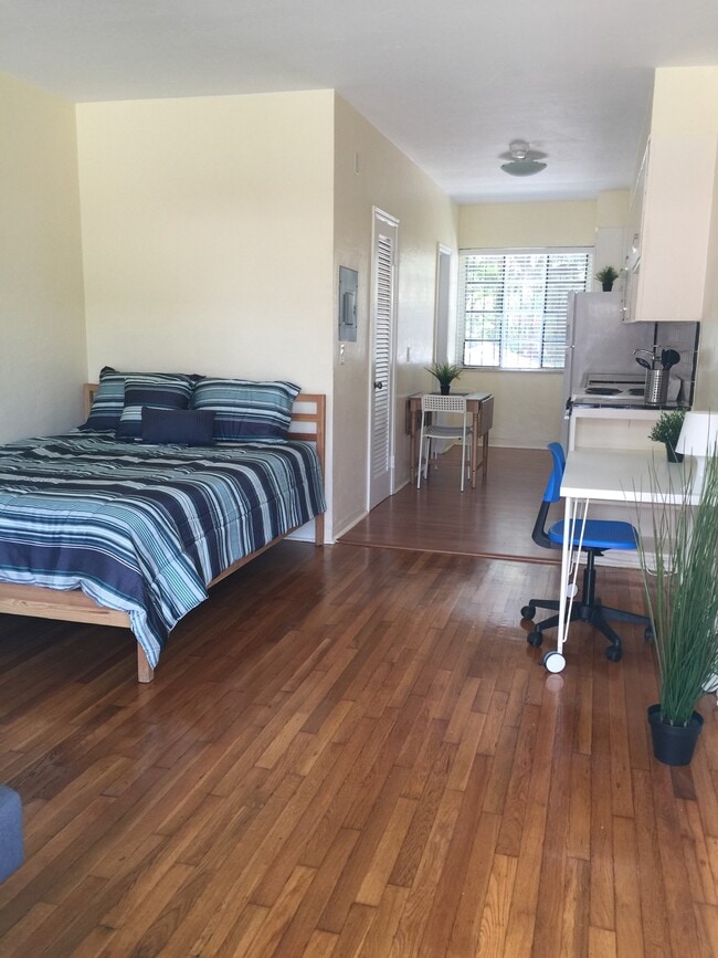 Photo - 2821 SW 1st Ave Unit 8