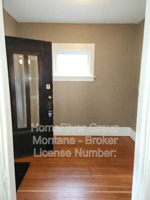 Photo - 529 Brooks St