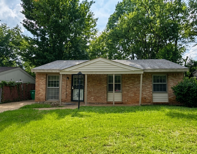Building Photo - 3031 La Rhoda St