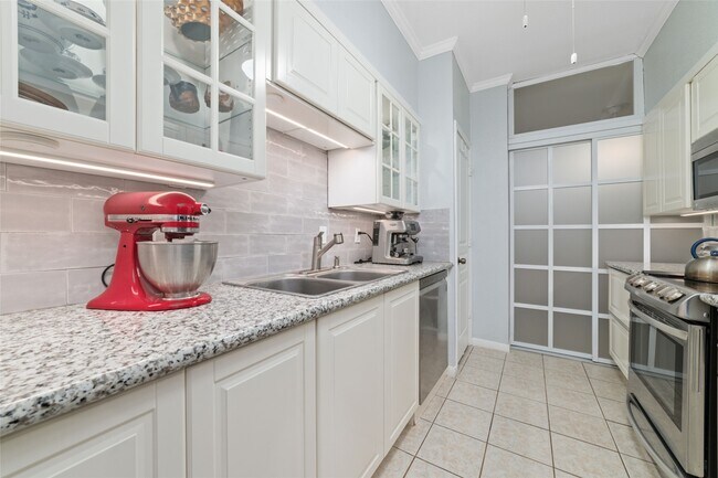Photo - 2400 N Braeswood Blvd Unit 108