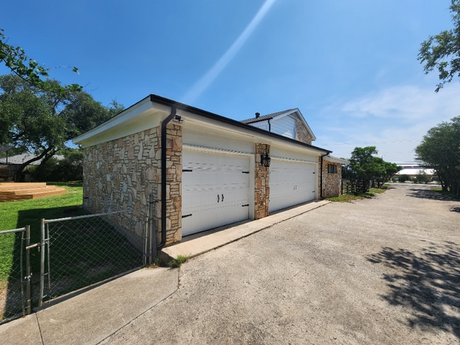 Photo - 4215 Summer Breeze Ln