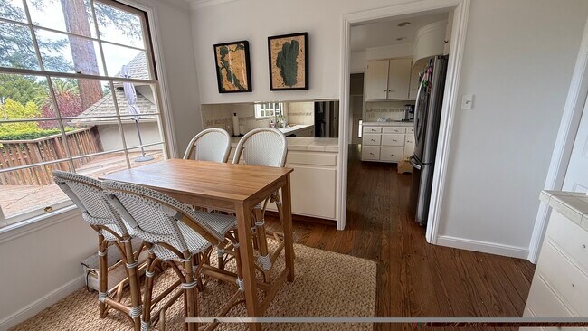 Photo - 1830 Elmwood Rd