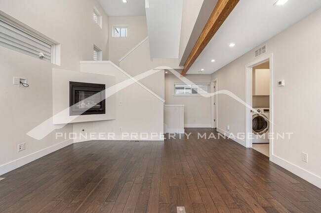 Photo - Spacious Condo with Washer/Dryer and Centr...