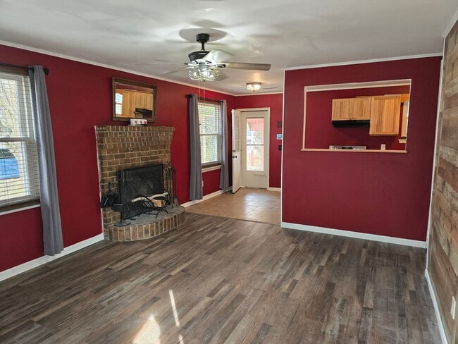 Photo - Charming Cottage Living in a Convenient Location