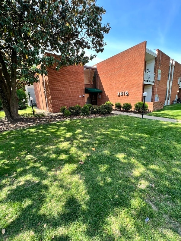 3618 Chamberlayne Ave