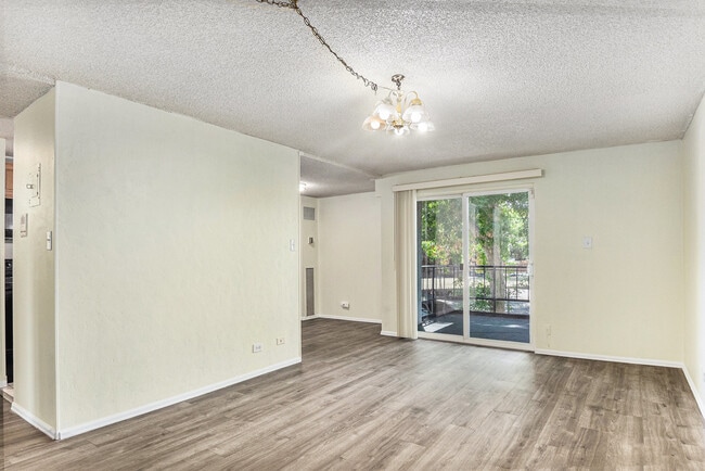 Photo - 2375 S Linden Ct