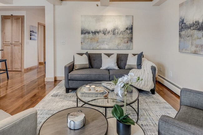 Photo - 600 E Main St Unidad ID1021488P