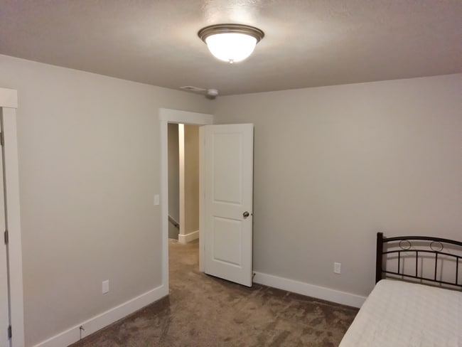 Photo - 1809 N 400 W