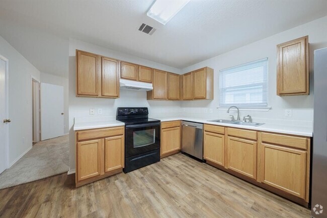 Building Photo - 2904 Crownover St Rental