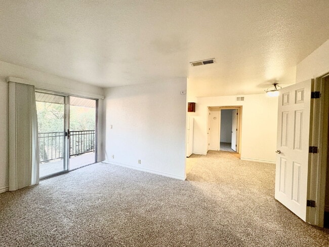 Photo - Las Vegas Guard-Gated Condo for Rent | Bella Vita Community | 1 Bedroom Upstairs Unit Unit #282