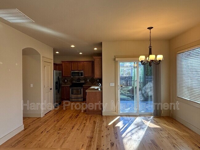 Photo - 6251 W Geneva St