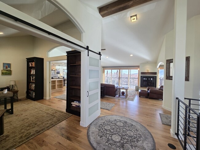 Photo - 4055 Sleeping Indian Ln