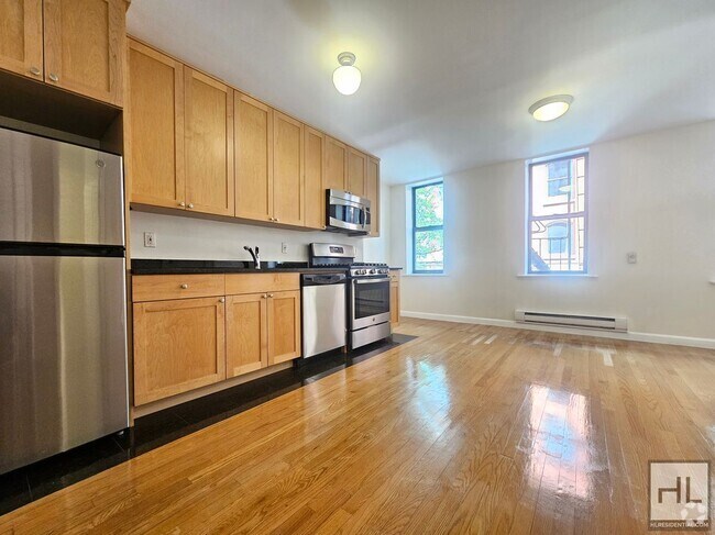 Building Photo - Charming 1-Bedroom in Nolita | Prime Mott ... Unit 2F Rental