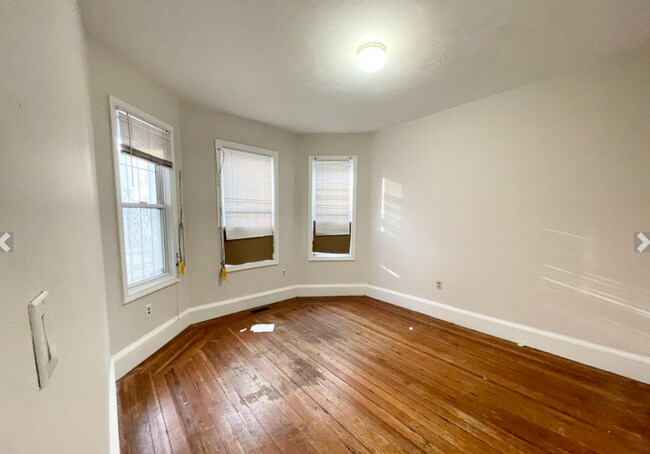 Photo - 733 Parker St Unit 1