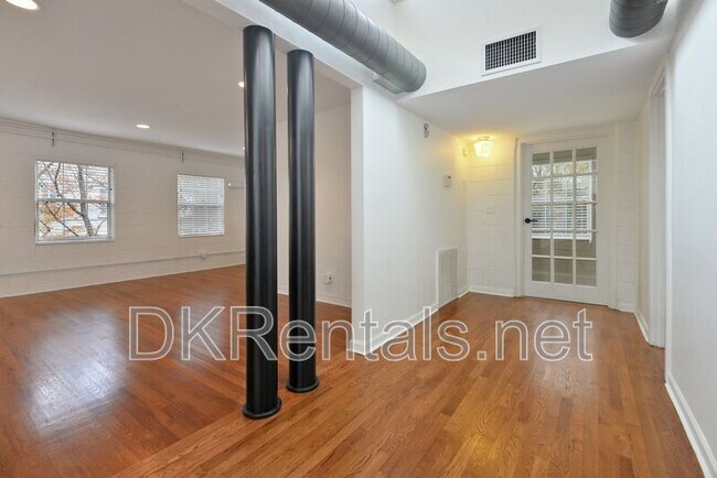 Photo - 1448 Iverson St NE