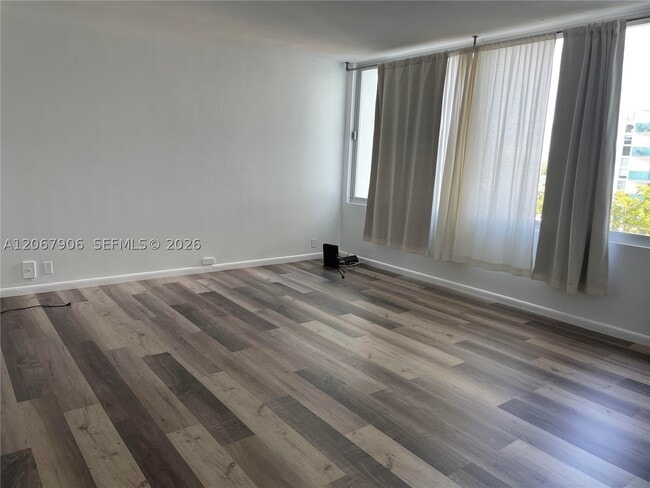Building Photo - 1000 West Dr Unit 605