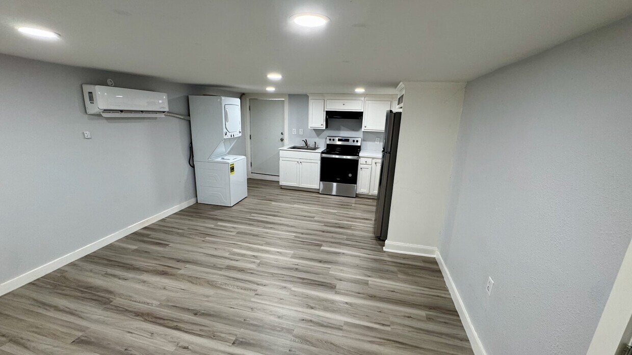 Photo - 1322 Avenue L, Unit 5