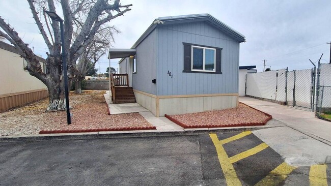 Photo - 1190 S Mojave Rd