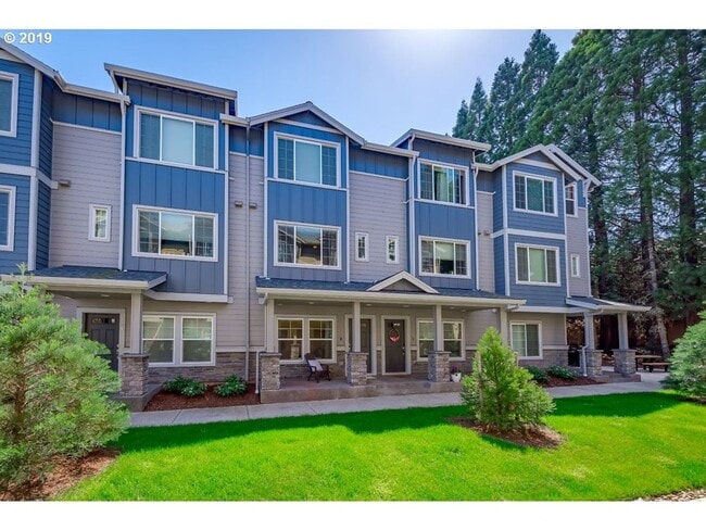 Photo - Well Maintained Spacious 2 Bed 2.5 Bath Townhome Style Condo in Hillsboro! Great Location! Bonus/...