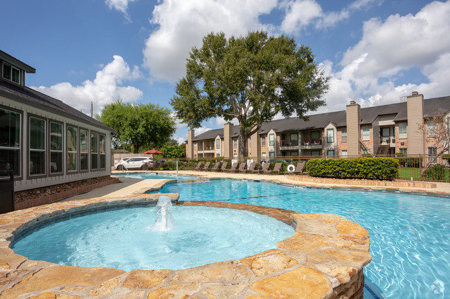 Pool - Broadstone Briar Forest Rental