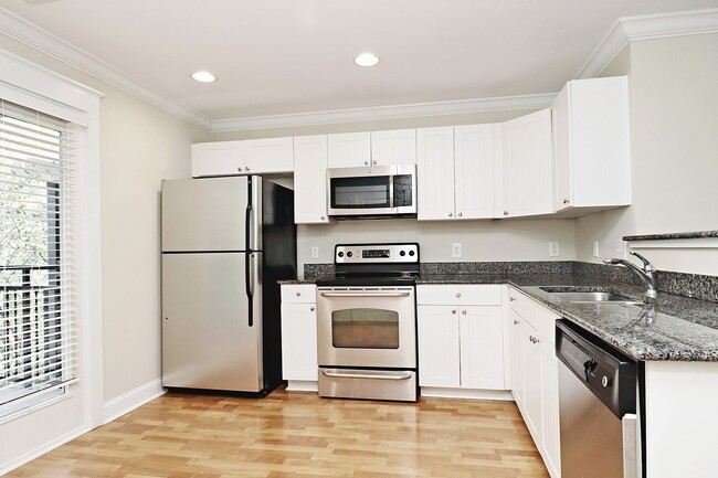 Photo - Woodlands of Charlottesville Condo With Community Amenities