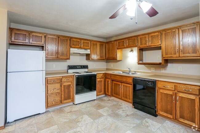 Colonial Court Apartments For Rent in Pulaski, WI