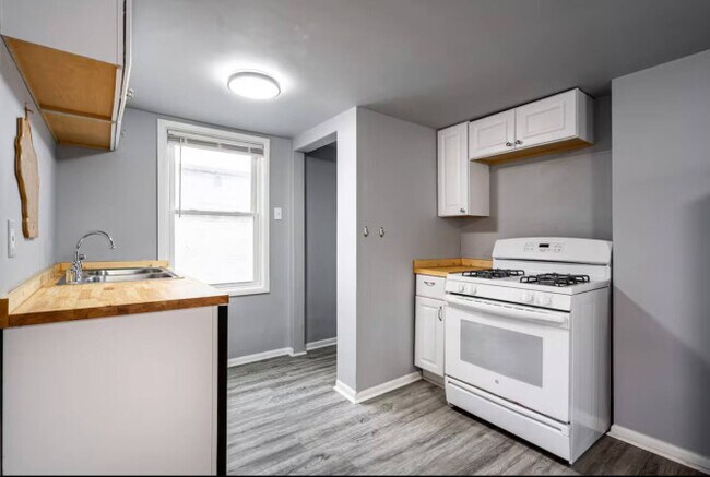 Photo - 1529 N Jefferson St