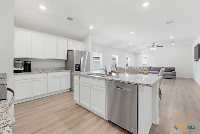 Photo - 162 Ellenora Dr