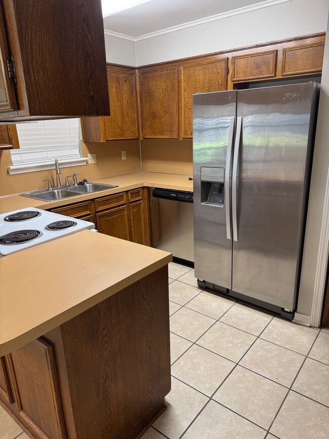 Photo - 210 Deerwood Ln