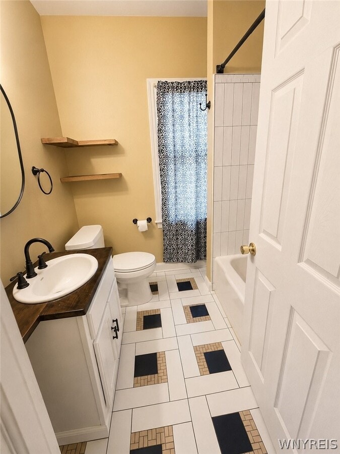 Photo - 83 Baynes St