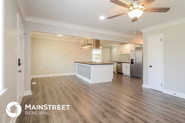 121 Nabors Ave