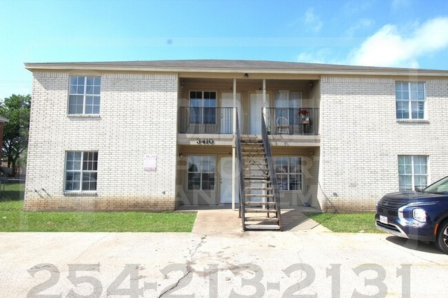 Building Photo - 3410 Cantabrian Dr Unit A