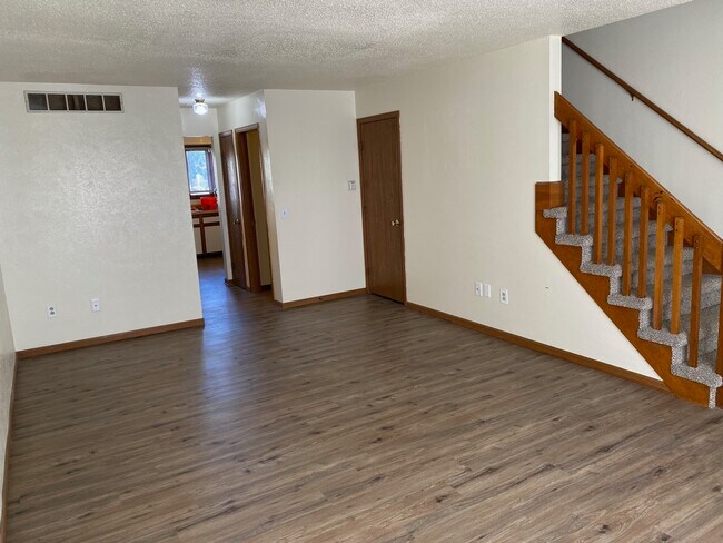 Photo - 396 Woodland Ave