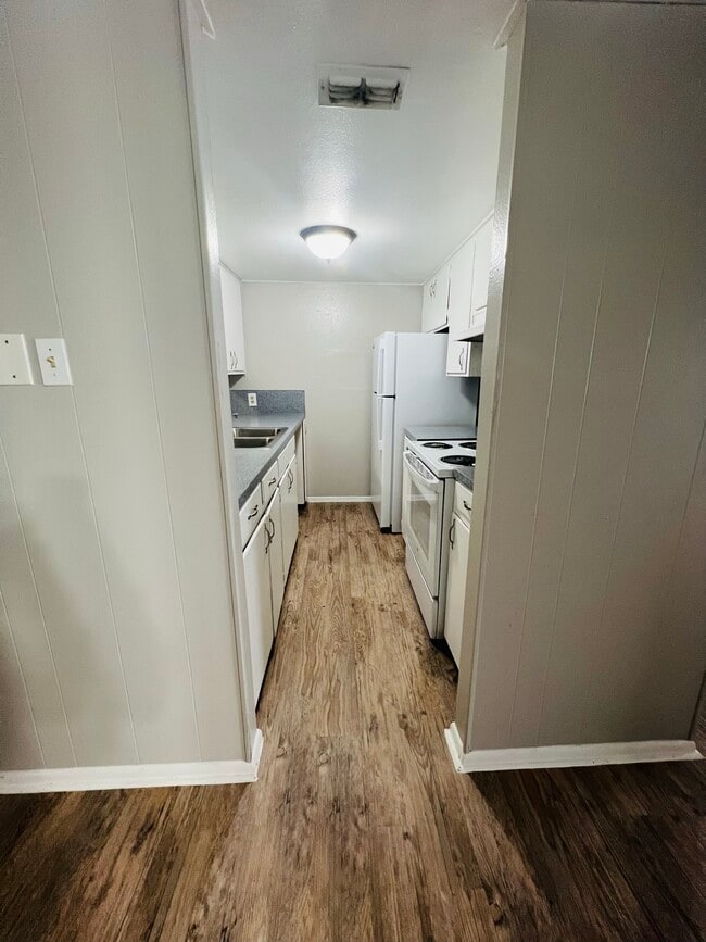 Photo - Spanish Oaks Apartments