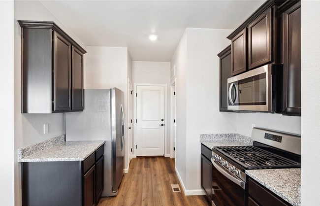 Photo - 828 Hearthstone Ave