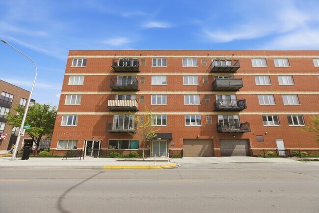 Photo - 2158 W Grand Ave Unit 501