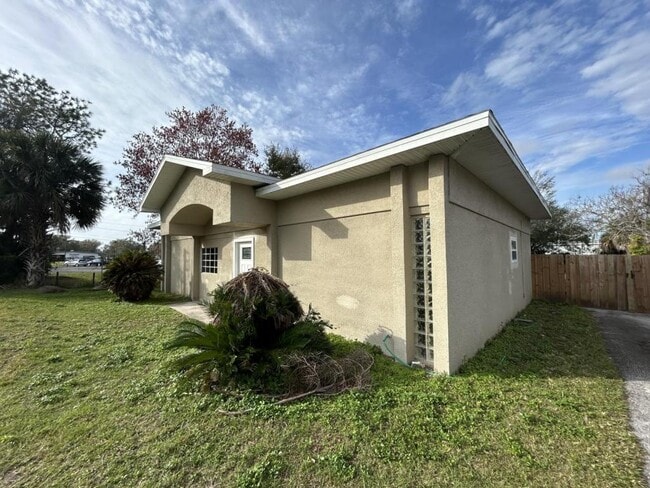 Photo - 1022 N Swindell Ave