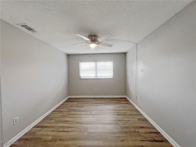 Building Photo - 6635 Warwick Cir