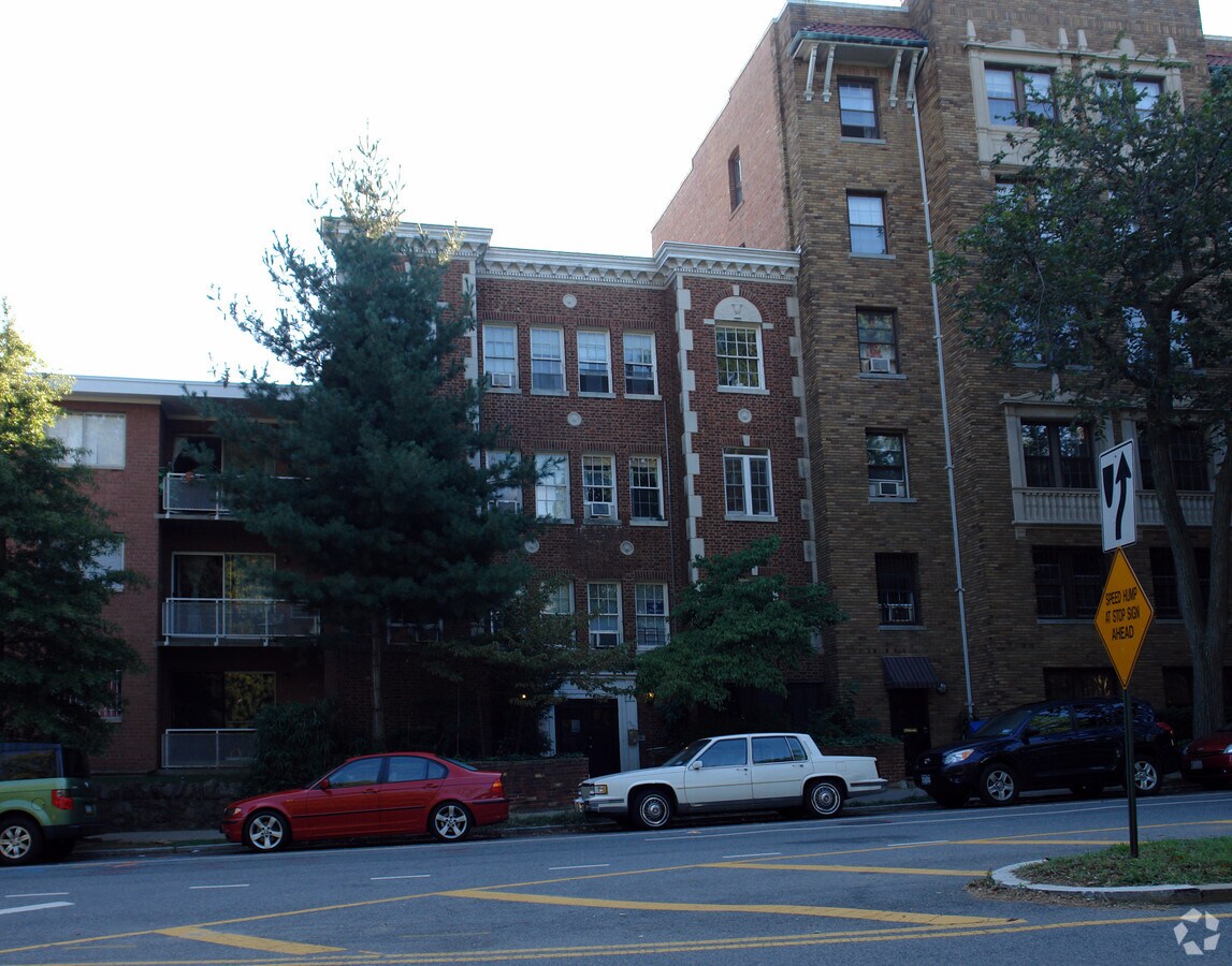 Photo - 2721 Adams Mill Rd NW Apartments