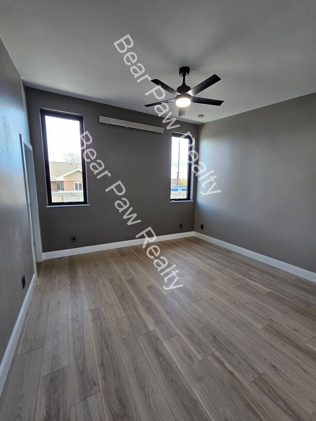 Photo - 1615 E 22nd St