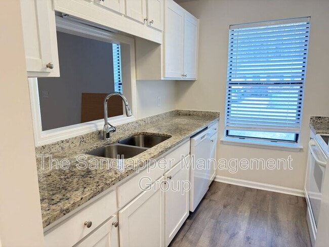 Photo - 186 Dorchester Manor Blvd Unit A