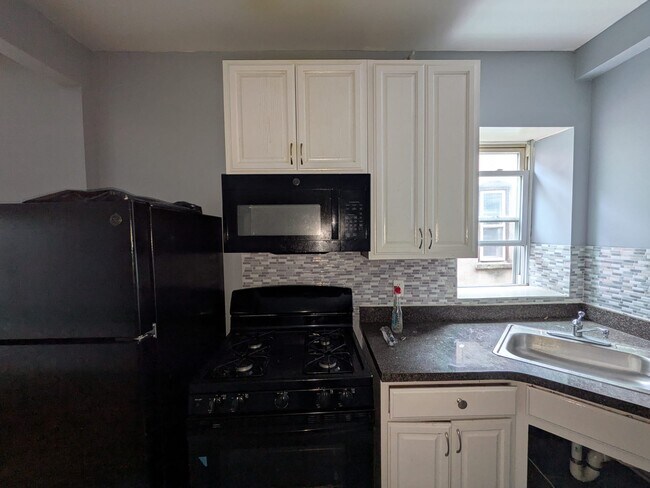 552 Avenue C
