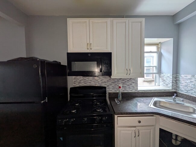 Photo - 552 Avenue C