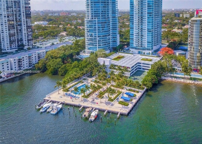 Building Photo - 2101 Brickell Ave Unit 410