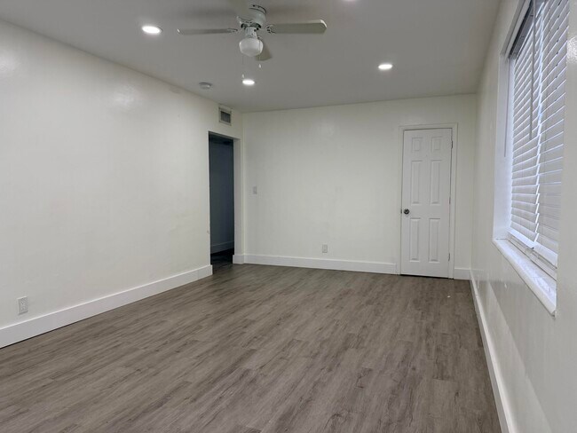 Photo - 1853 Madison St Unit 1