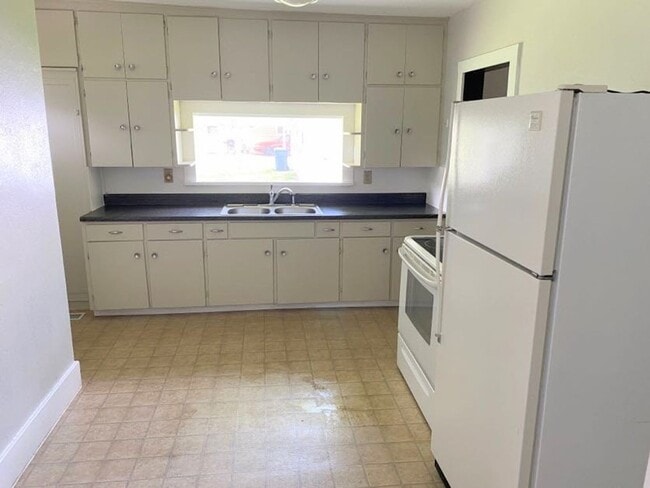 Photo - 2 Bedroom Bungalow Home