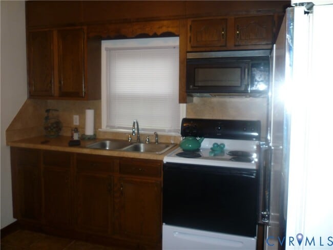 Photo - 1645 Manakin Rd