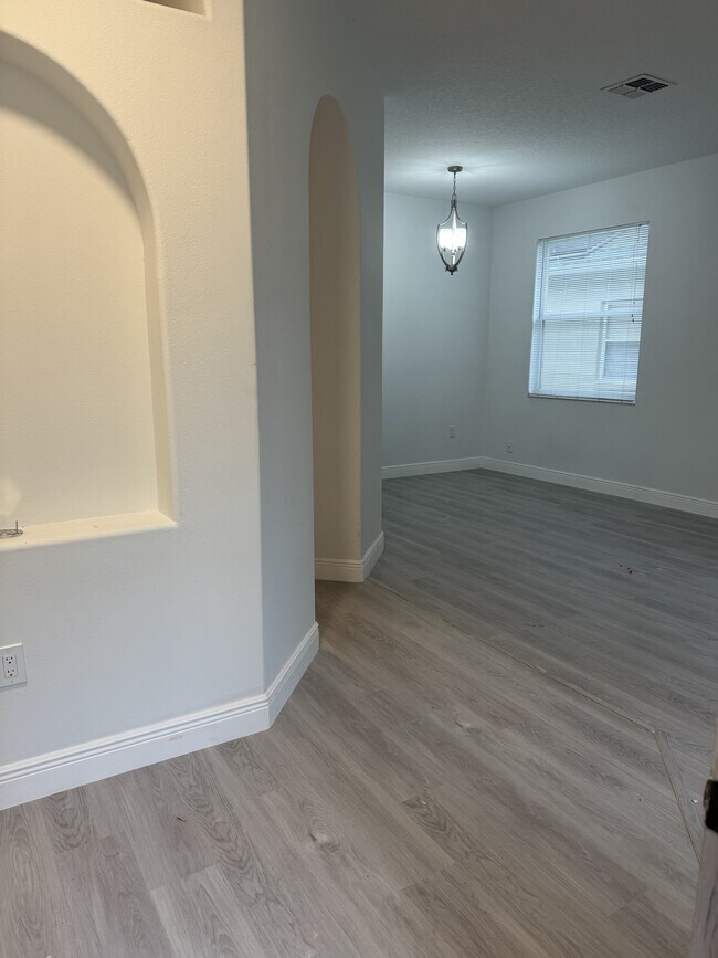 Photo - 750 Home Grove Dr