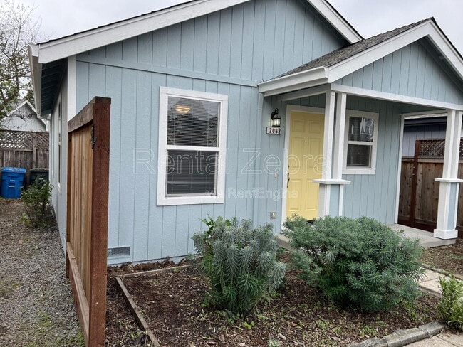 Photo - 2062 Red Oak Cir