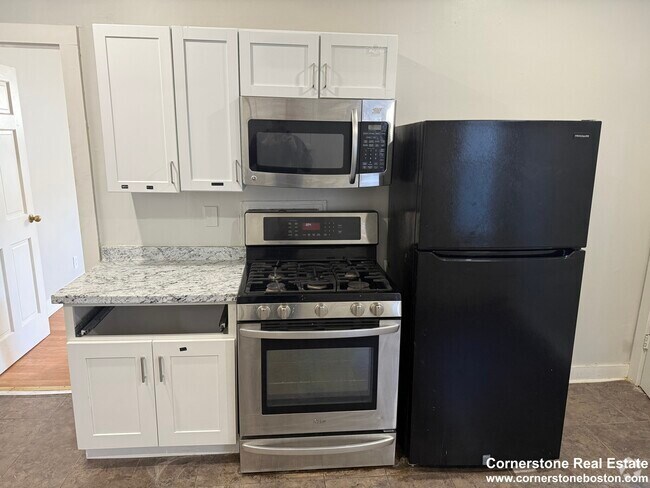 Building Photo - 10 Haverford St Unit 3 Rental